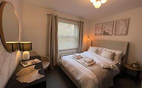 2 Bedroom Apartment 11 Minutes From Stansted Airport